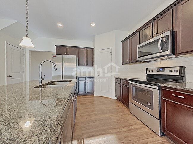 Photo - 121 Haeven Trail