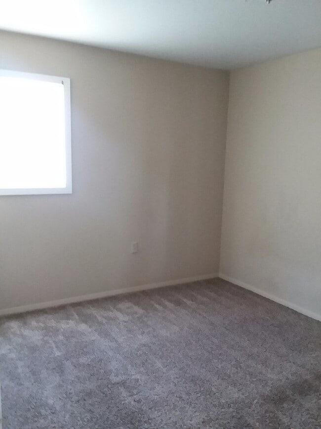 Photo - N. 24th Ave 2 bedroom House w/DOUBLE GARAGE!