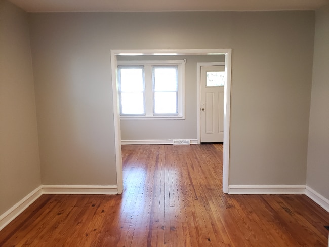 Photo - 701 Hillside Ave