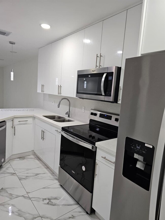 Building Photo - 6405 W 27th Ln Rental