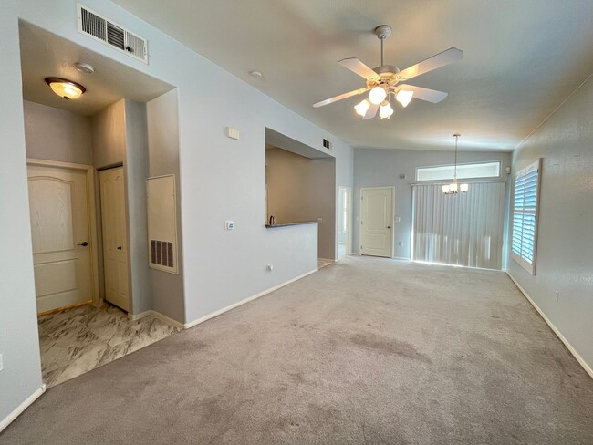 Photo - 2305 W Horizon Ridge Pkwy
