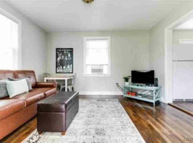 Photo - 1824 Carlisle Ave