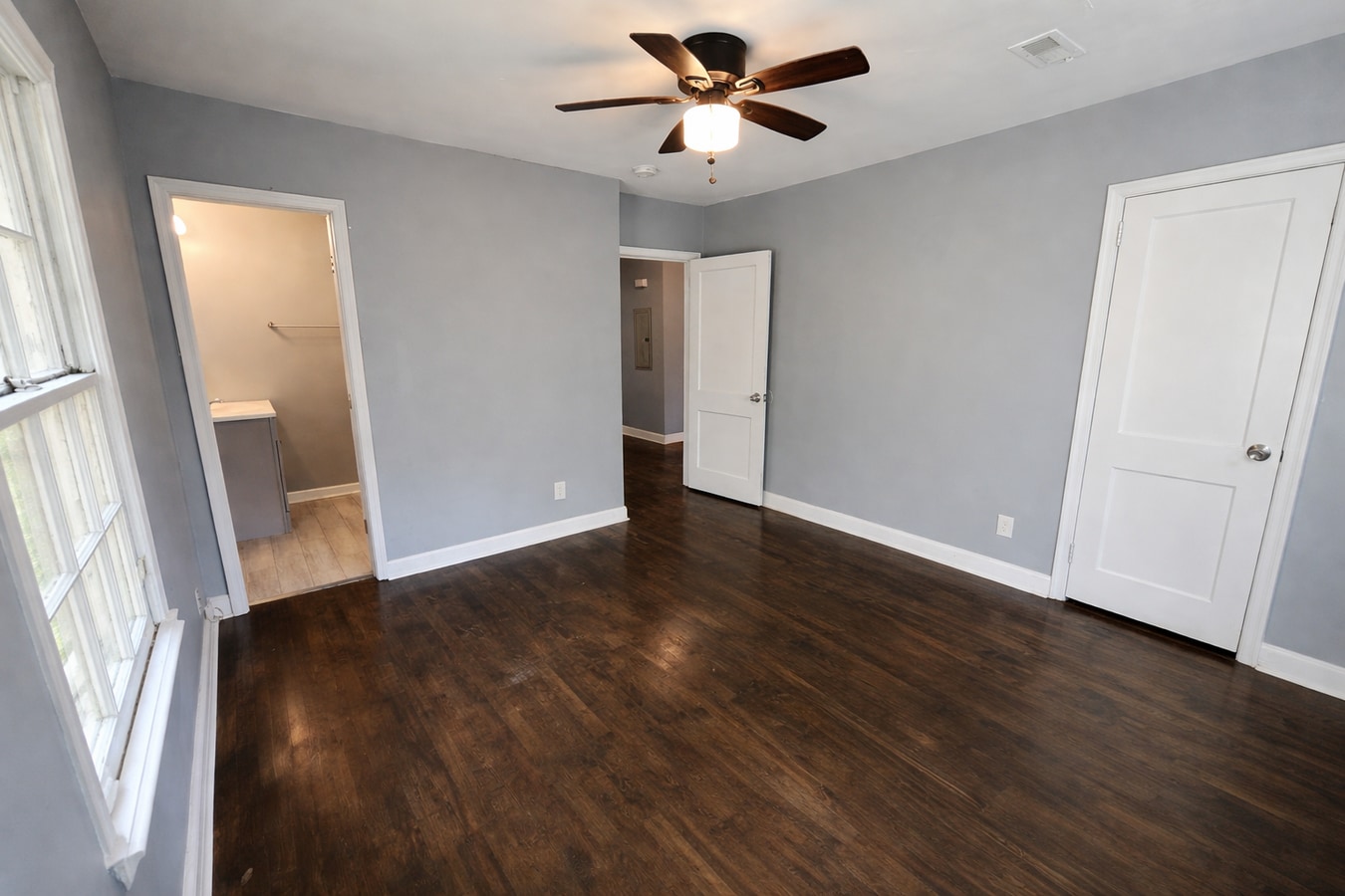 Photo - 2037 Highview Rd SW