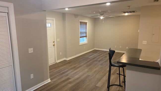 Photo - 1536 Inland Ave
