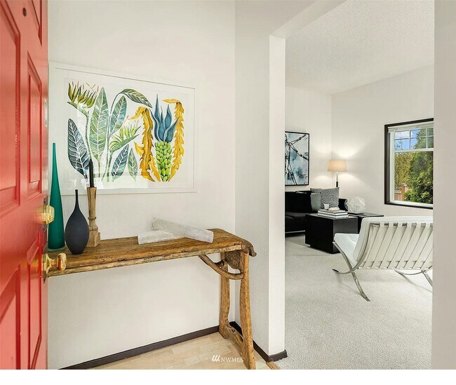 Photo - 322 24th Ave E