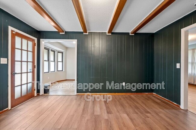 Photo - 7673 Barclay Ave