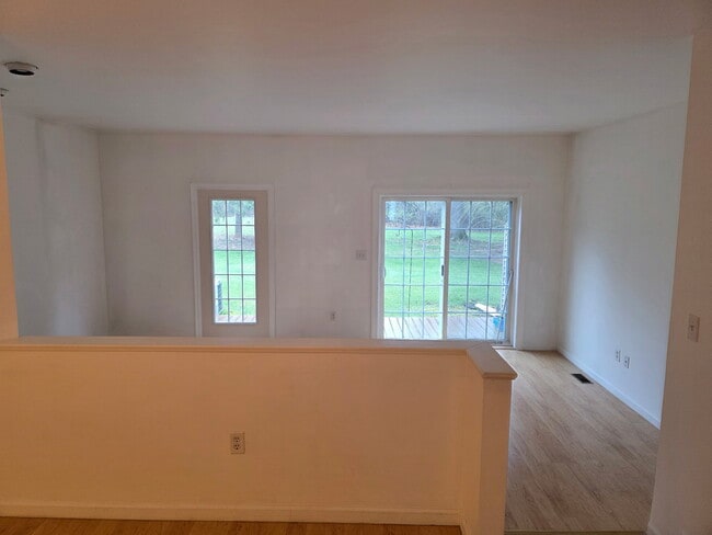 Photo - 131 Freedom Ct Unit 131 Freedom Ct