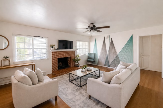 Photo - Large 5 Bed 3 Bath Home on East Falls - Popular Street Close to Campus!!!