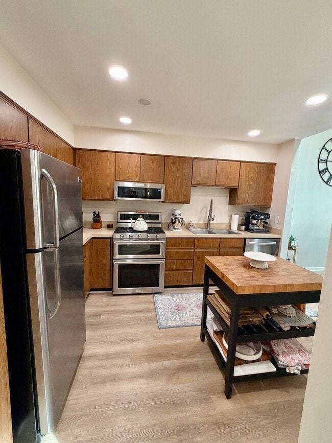 Photo - 1353 Ridgefield Cir