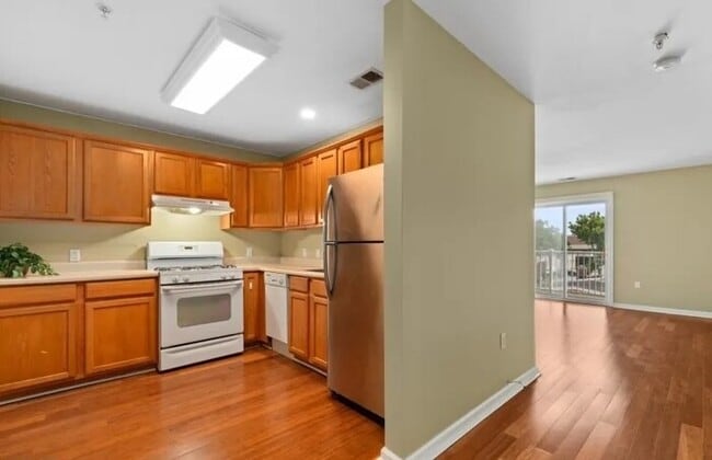 Photo - Modern 2BR / 2BA Condo with Balcony & Parking at Union Square – Hackensack Unit APT 310