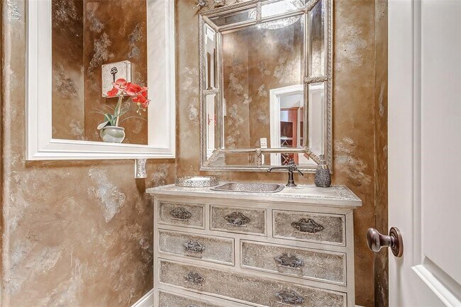 Photo - 33202 W Haddon Ct