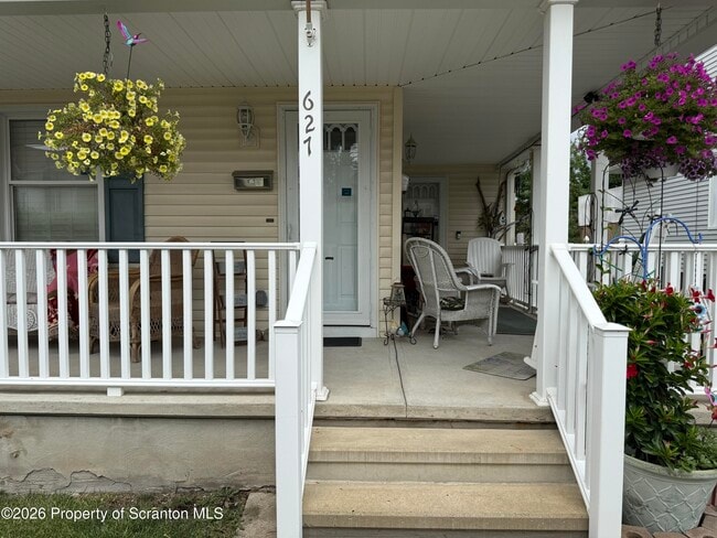 Photo - 627 Sherwood Ave