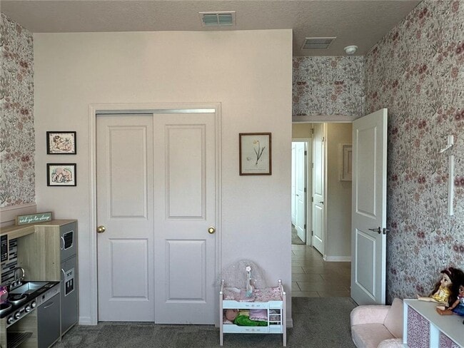 Photo - 751 Staffora St