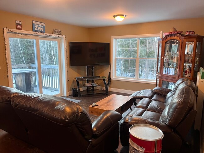 Photo - 9 Batmanuel Ln