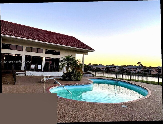 Photo - 3200 NW 46th St Unit 205