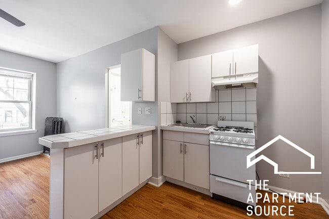 Photo - 4031 N Kenmore Ave Unit 203