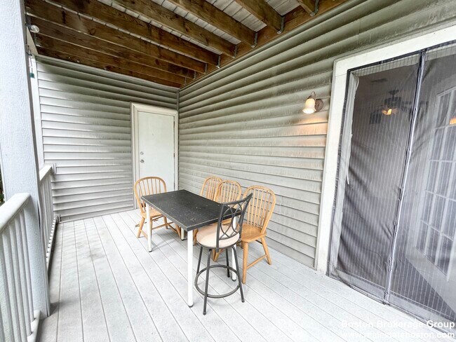 Photo - 112 Hillside St Unit 2