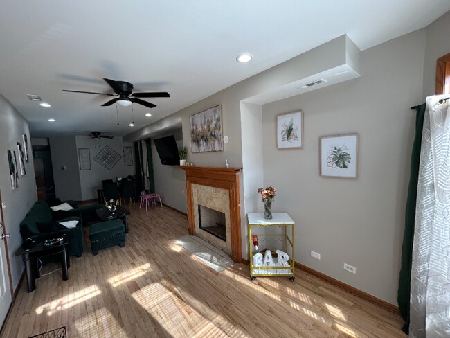 Photo - 5331 S Calumet Ave Unit 2