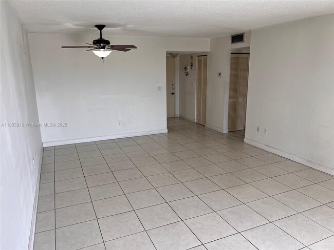 Building Photo - 7727 SW 86th St Unit A1-406 Rental