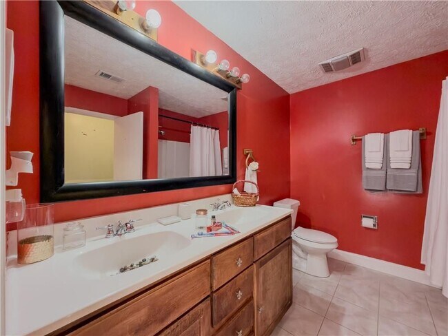Photo - 580 Pineland Cir