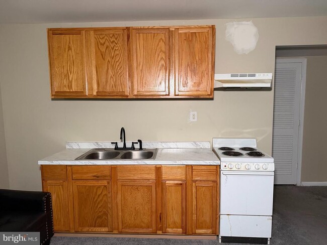 Photo - 853 Faraway Ct