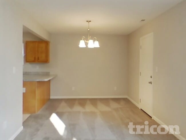 Photo - 10249 Cadogan Dr