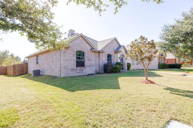 Photo - 2711 Sugar Maple Dr