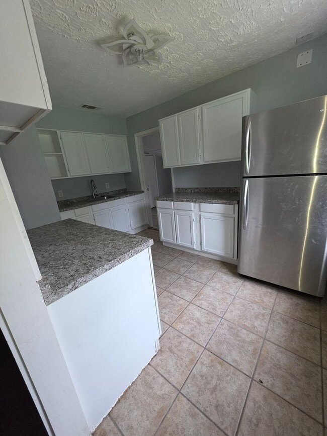 Photo - BEAUTIFUL 4 BEDROOM 1 BATHROOM HOME
