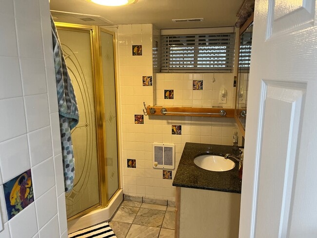 Photo - 68 Manet Rd Unit 1