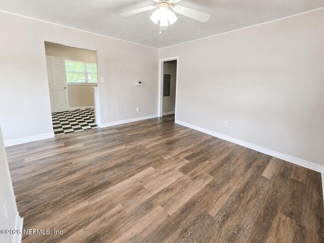 Photo - 10415 Briarcliff Rd E
