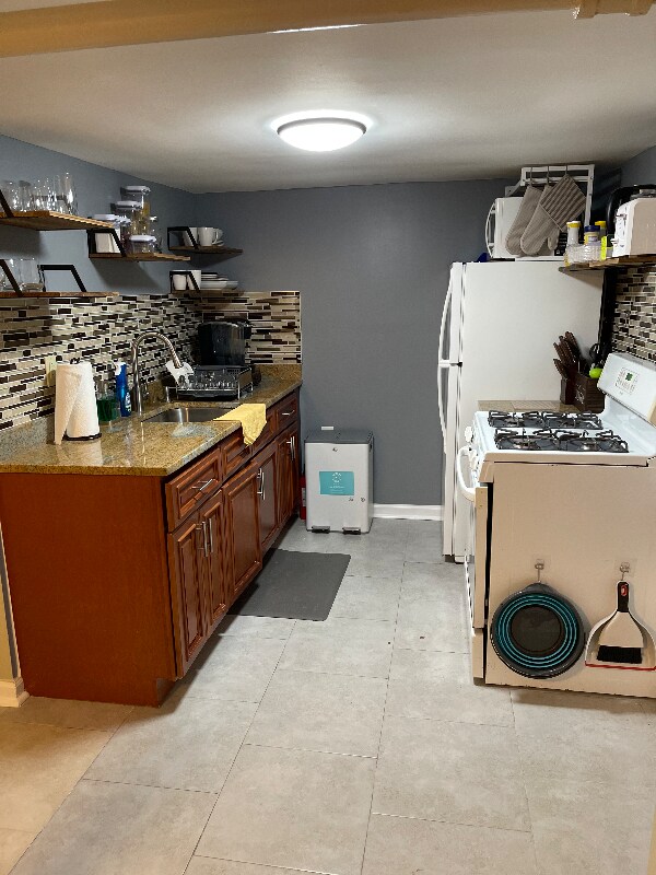 284 Montauk Ave. Apartment For Rent in Brooklyn, NY