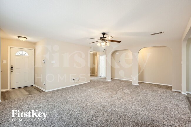 Photo - 1925 Cross Oaks Dr