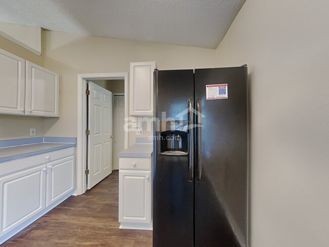 Photo - 1625 Hudderfield Cir E