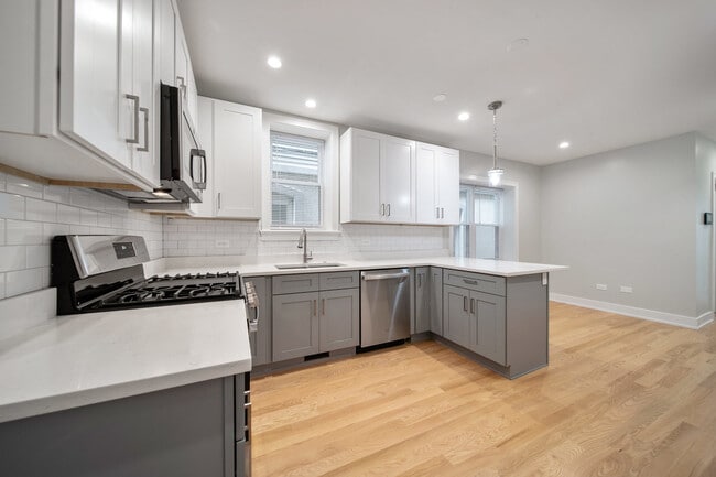 Photo - 3014 N California Ave