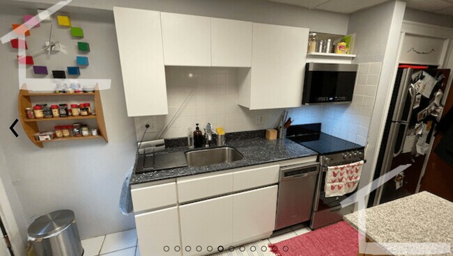 Photo - 429 Marlborough St