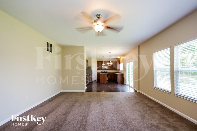 6747 Waverly Park