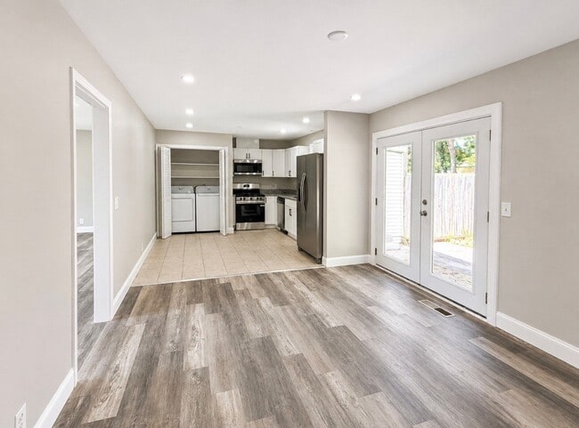 Photo - 236 Cross Timbers Dr Unit B
