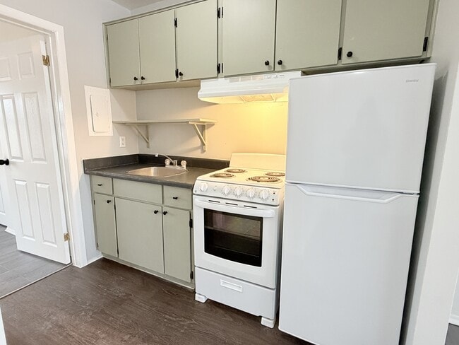 Building Photo - 700 Indian Rd N Unit 10