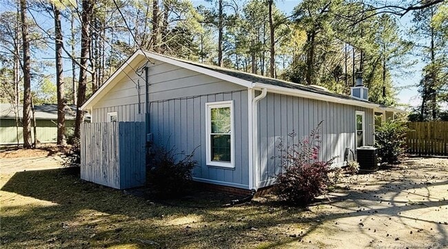 Building Photo - 6319 Norton Dr