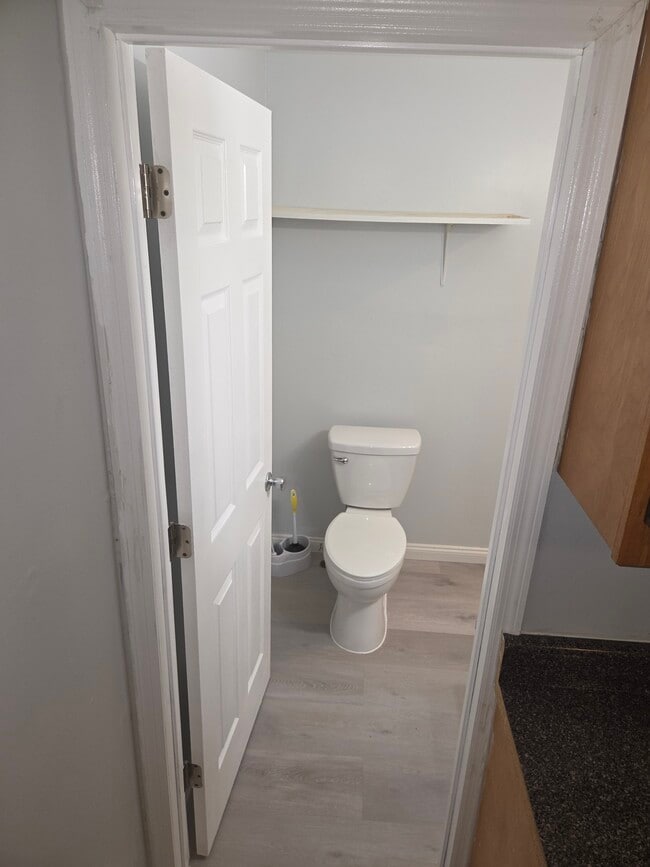 Building Photo - 2401 41st St Unit C Rental