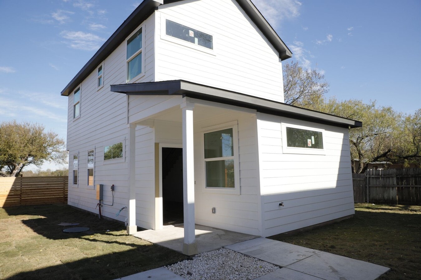Modern Farmhouse East Austin - Modern Farmhouse East Austin