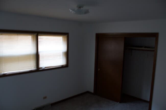 bedroom #1 - 5127 W Carmen Ave Unidad #1