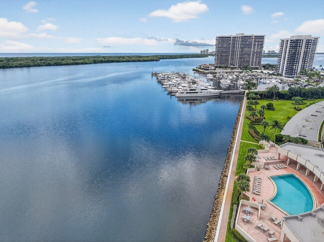 Photo - 132 Lakeshore Dr Unidad 1118