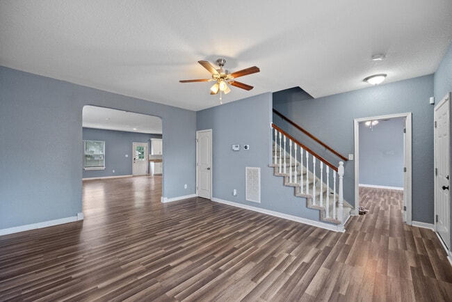 Photo - 815 E 30th St