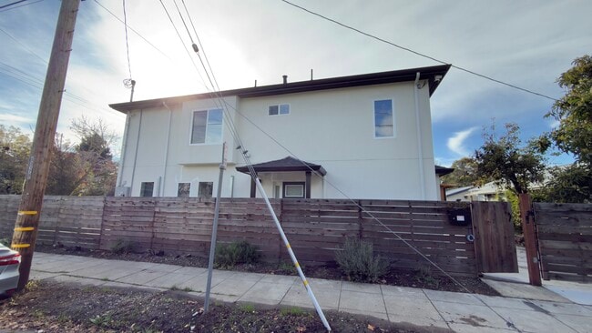 6115 Fremont St Unidad Full