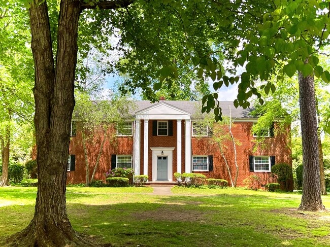 Lindley Park Manor
