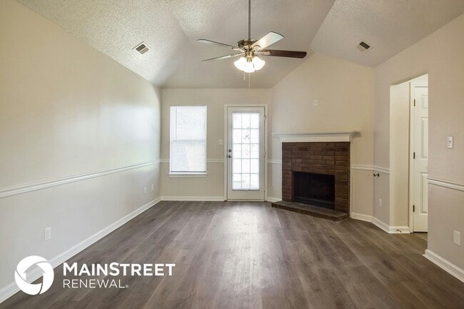 Photo - 7063 Foxhall Dr