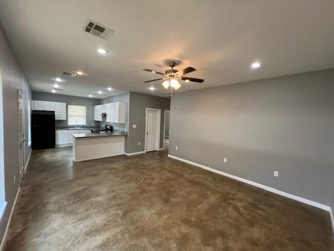 Photo - 2 Bedroom 1 Bath Apartment