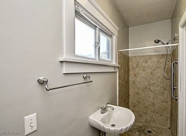 Photo - 1628 Clark Ave SW