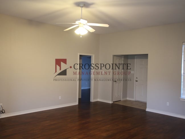 Photo - Beautiful 3 Bedroom 2 Bath Home in Flint!